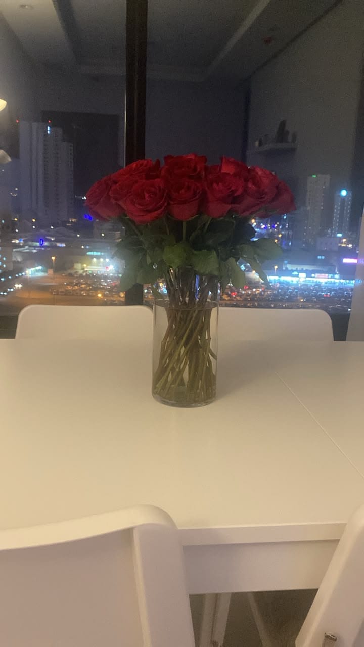 Customer photo review of Romantic Red Rose Bouquet | 25 Premium Roses