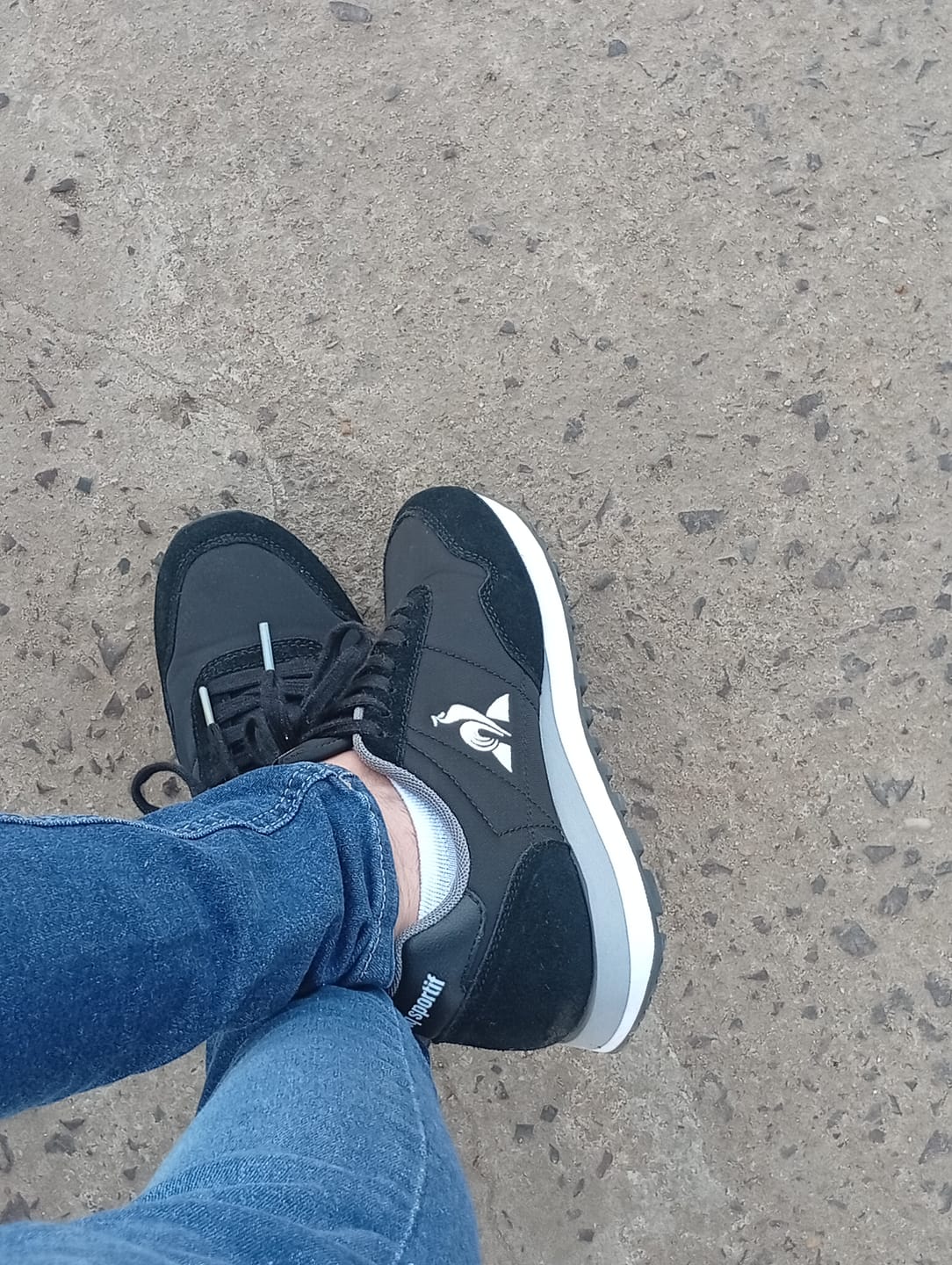 Customer photo review of Zapatillas Le Coq Sportif Astra Classic Retro Negro