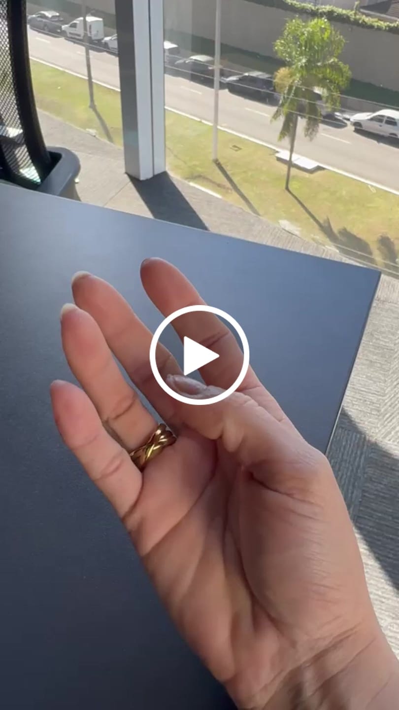 Customer video review of Anel Trindade Banhado em Ouro 18K