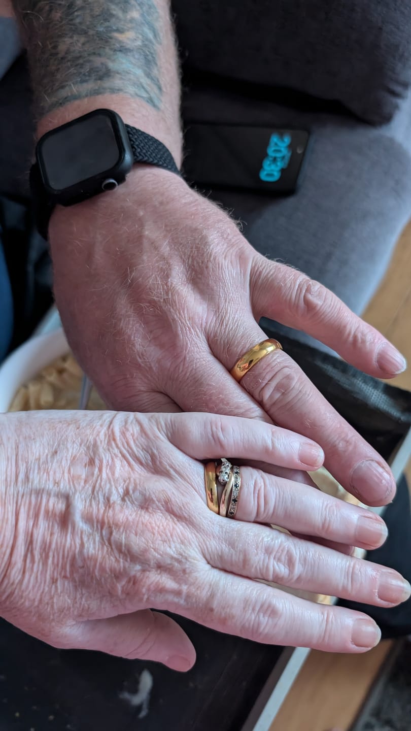 Customer photo review of Gold Wonder Ring Set