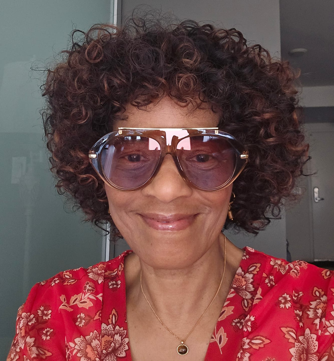 Customer photo review of Shake-N-Go Freshfit Wig - OLIVE