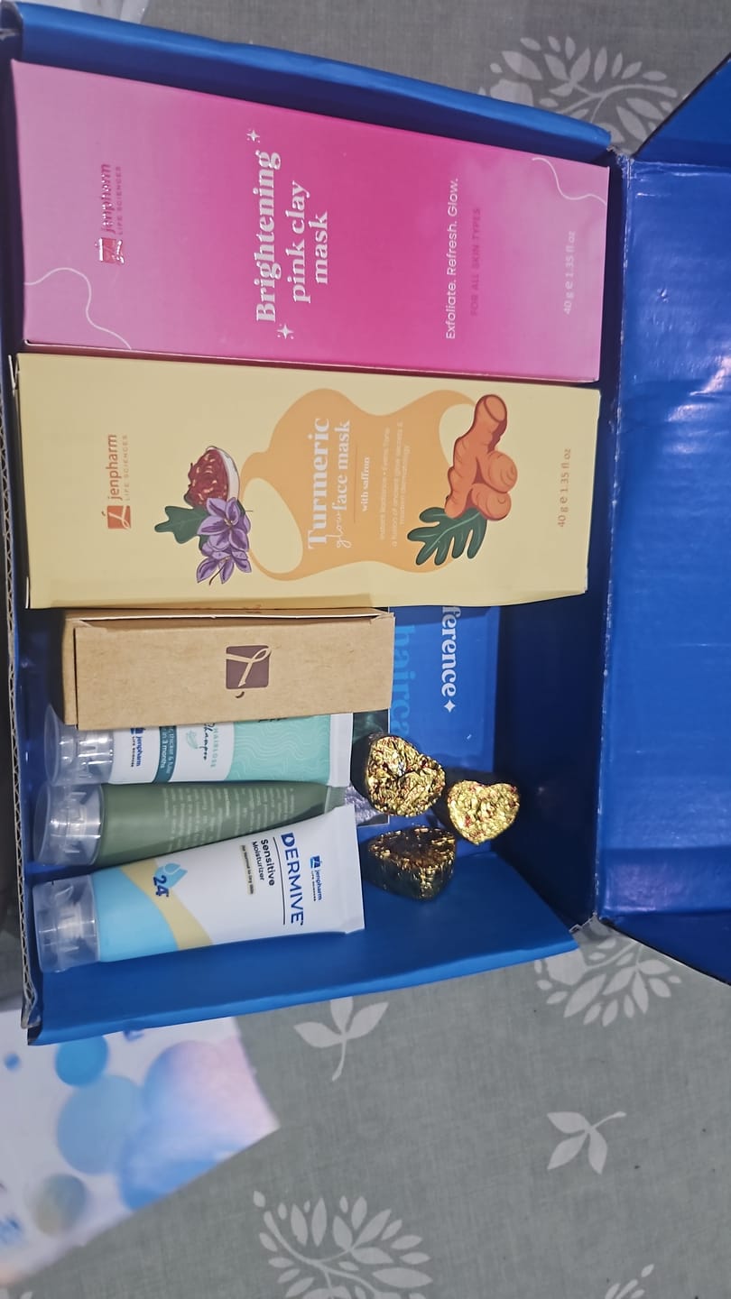 Customer photo review of Turmeric Glow Face Mask