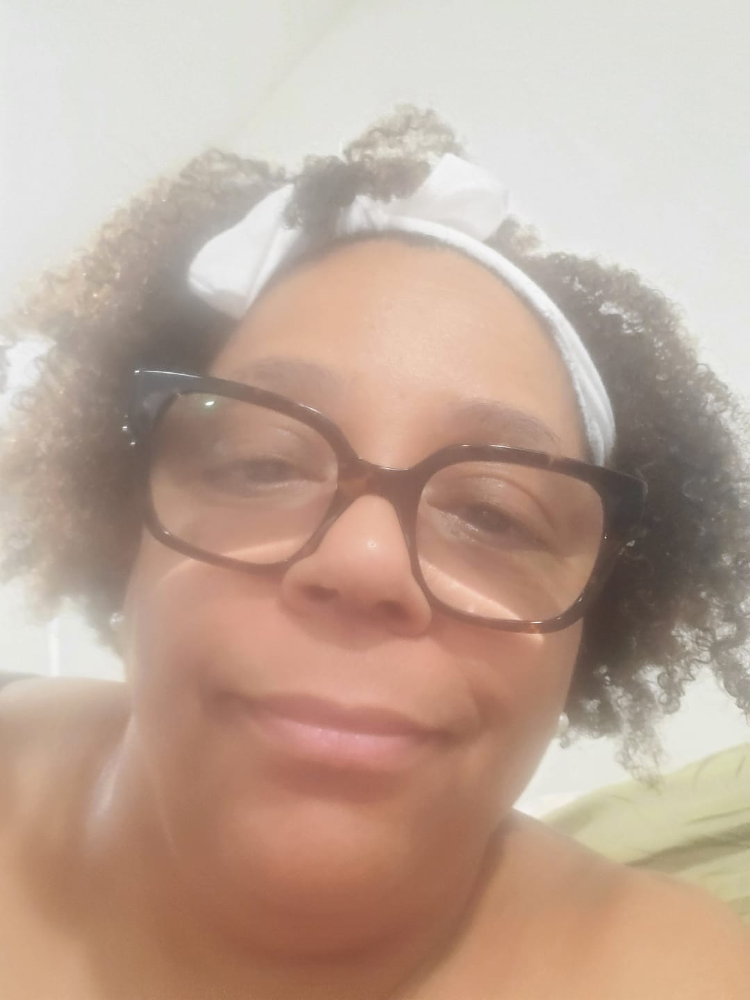 Customer photo review of Sample Wash & Go Flaxseed Gel – Touchable, Frizz-Free Curls | Light Hold Formula | Fragrance-Free 🌿