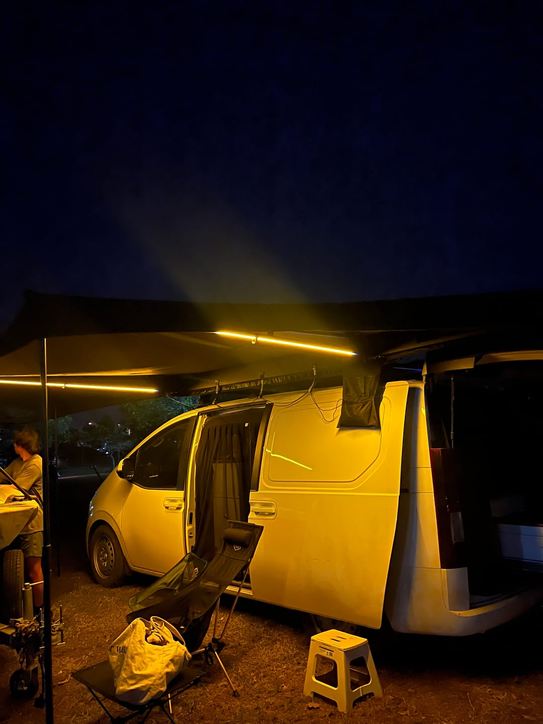 Customer photo review of OPENROAD 2.5m 180 Freestanding Awning XL