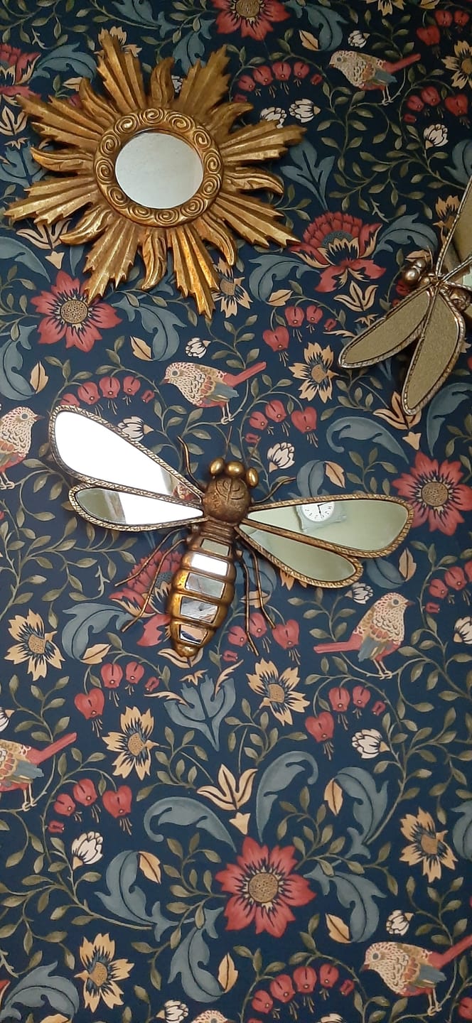 Customer photo review of Golden Bee Wall Art with Mirrored Accents