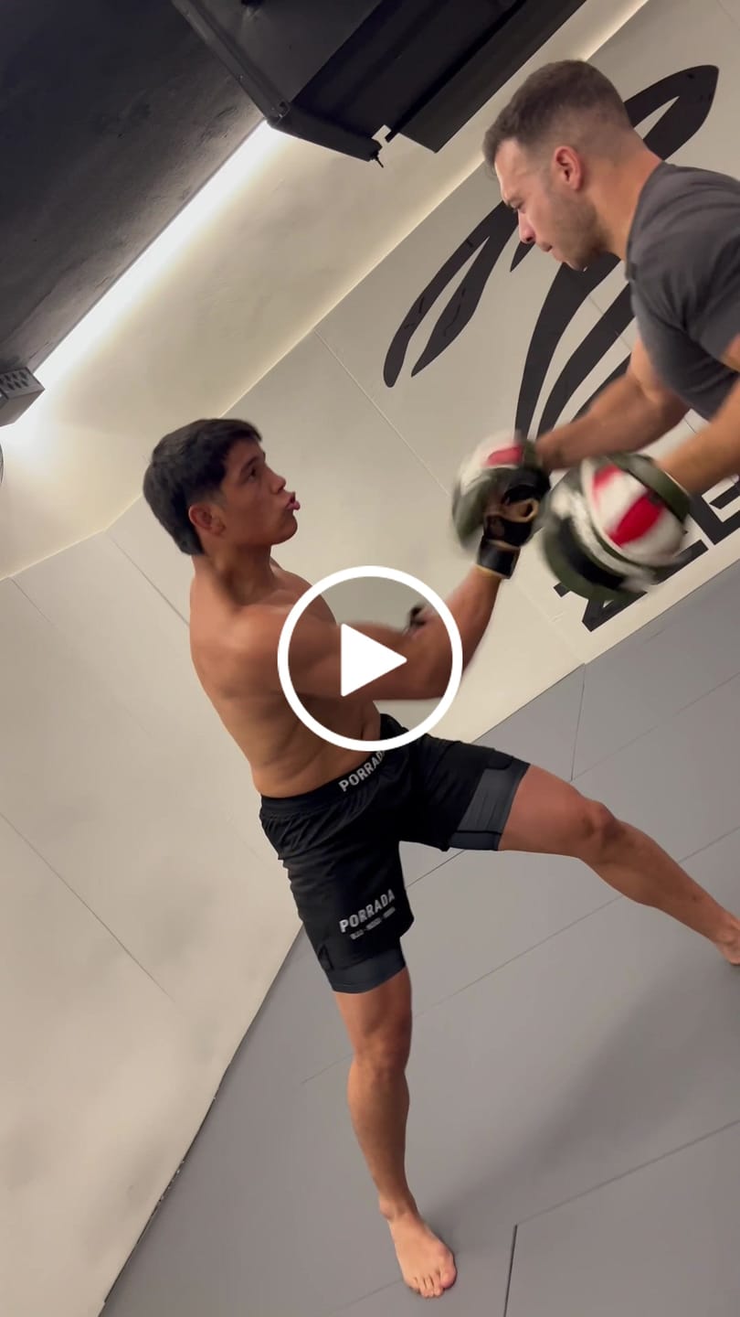 Customer video review of Essential Black 2-in-1 Hybrid Shorts