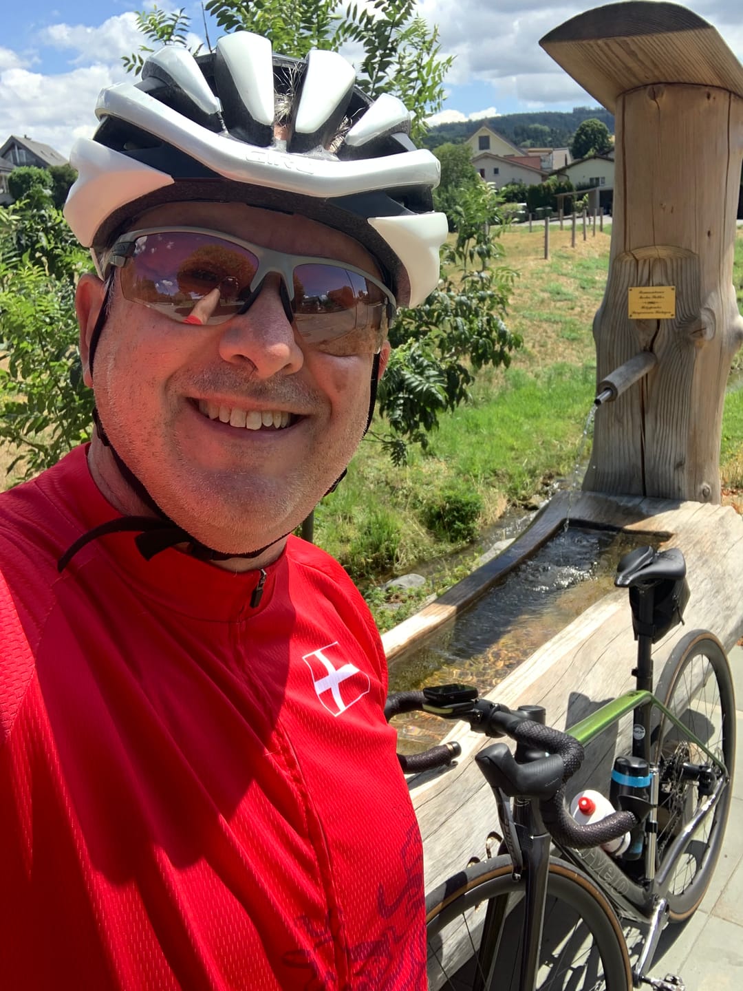 Customer photo review of Denmark Cycling Jersey
