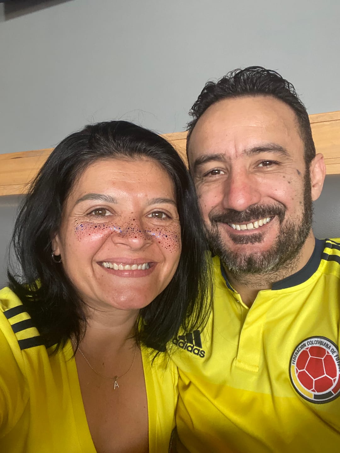 Customer photo review of Stickers Temporales para Apoyar la Tricolor - Nipskin®