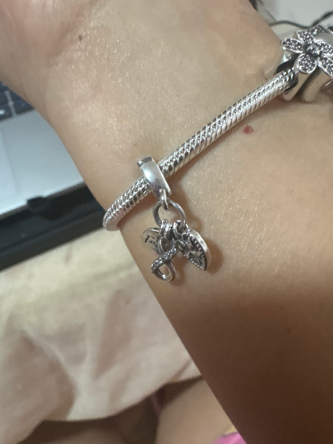 Customer photo review of Colgante Family