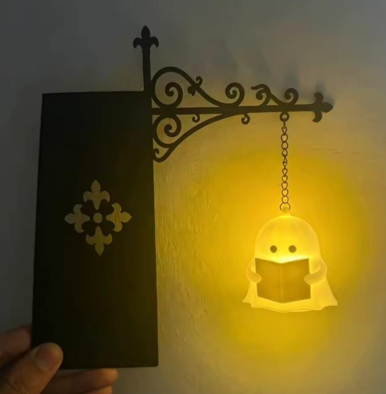 Customer photo review of Lámpara LED decorativa para estantería