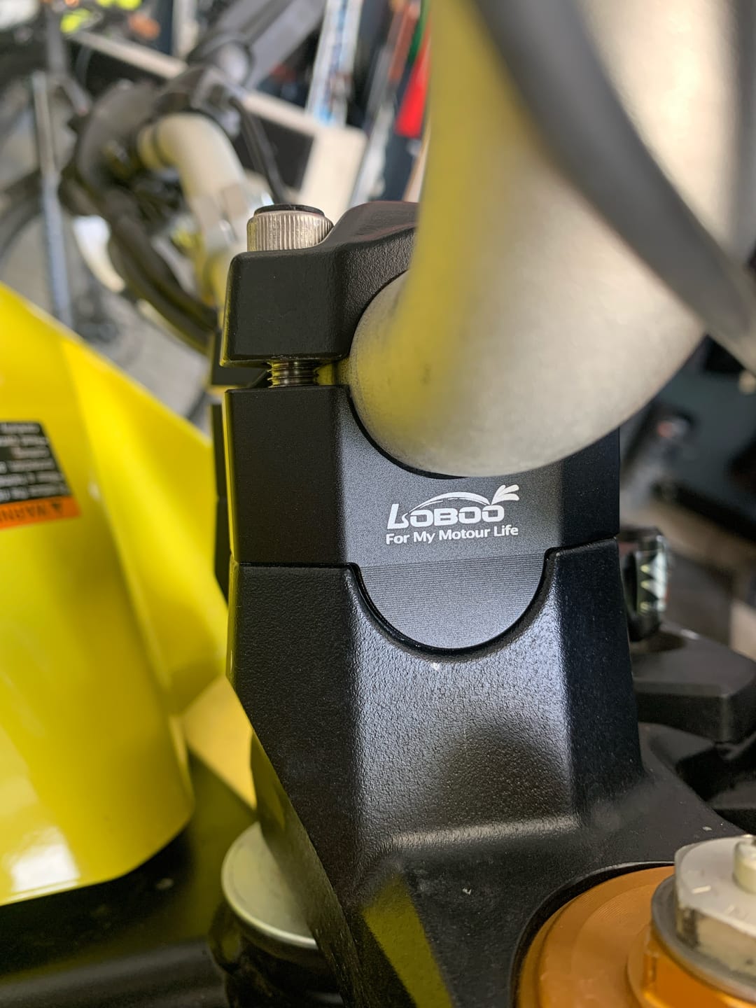 Customer photo review of LOBOO 25mm Handlebar Risers for Suzuki V-Strom 800DE (2024+) | CNC Aluminum Ergonomic Upgrade