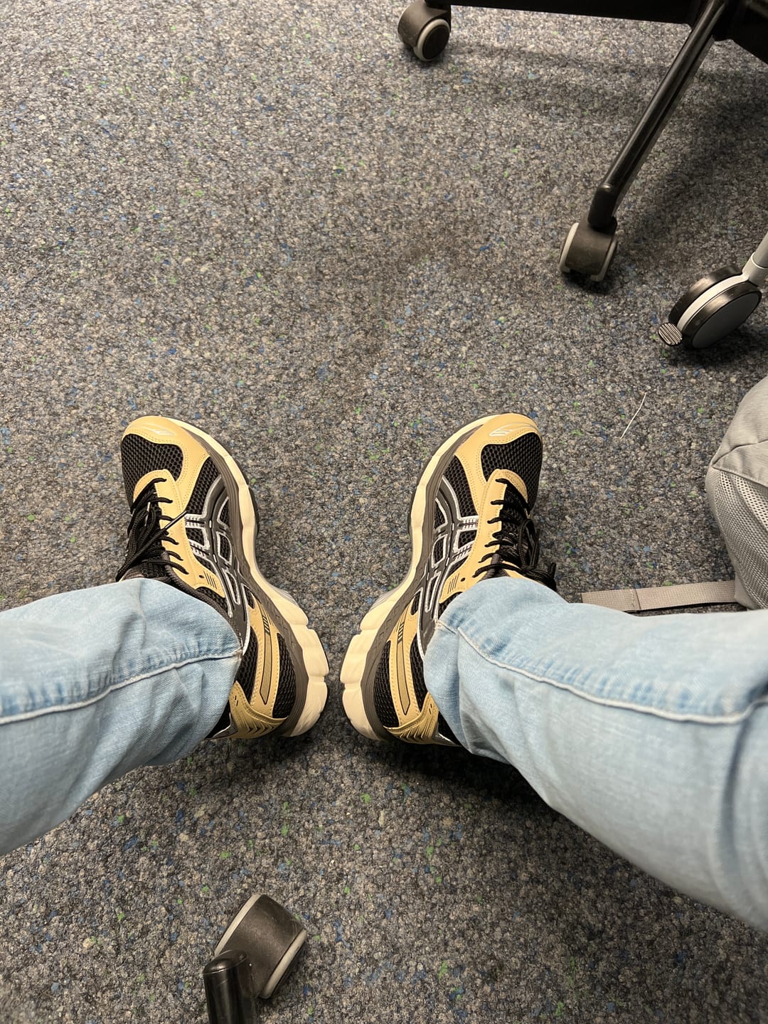 Customer photo review of GEL-KAYANO 12.1 - Black Obsidian Grey