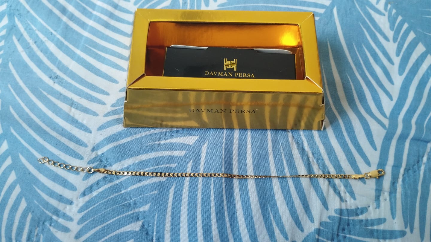 Customer photo review of Pulsera Eslabón plano en Oro laminado 18k