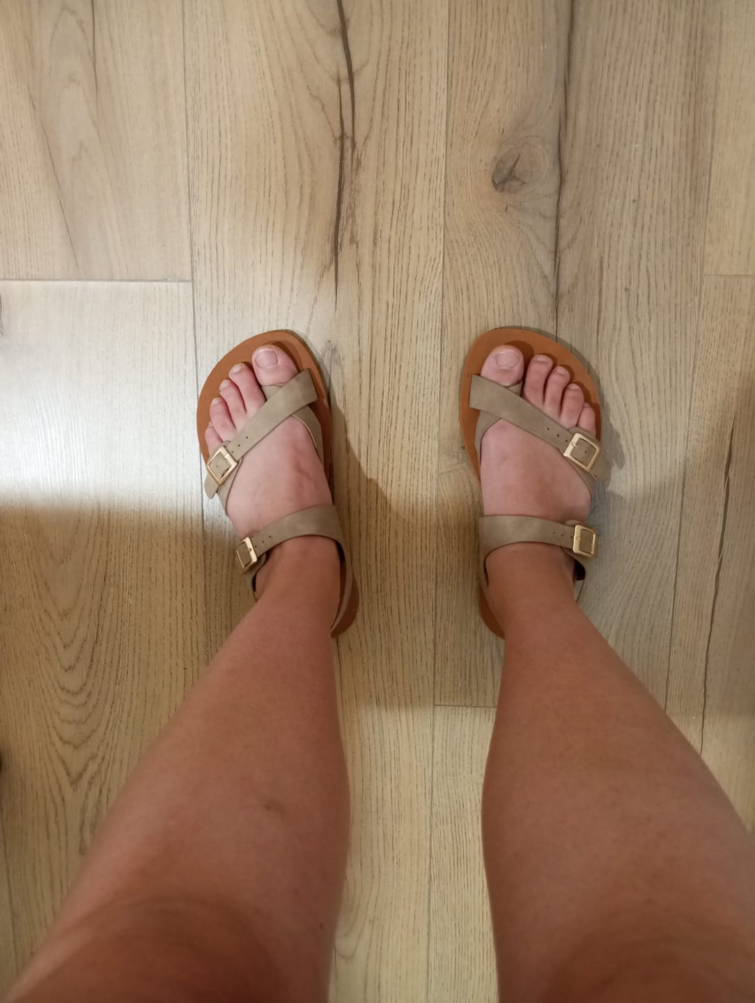 Customer photo review of Glow II - Barefoot Sandalias