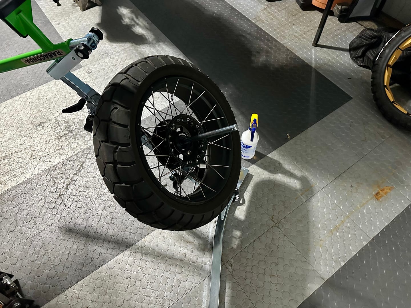 Customer photo review of Rabaconda Street Bike Tire Changer