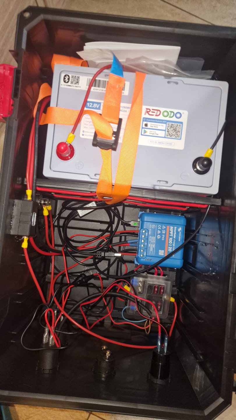Customer photo review of 【Superpreis】0% MwSt.- Redodo 12V100Ah Gruppe24 Lithium Batterie mit Bluetooth | Batterie Wohnmobil, Solarbatterie