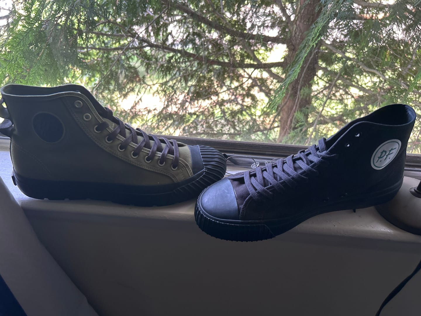 Customer photo review of 1993 Center High-Top Black