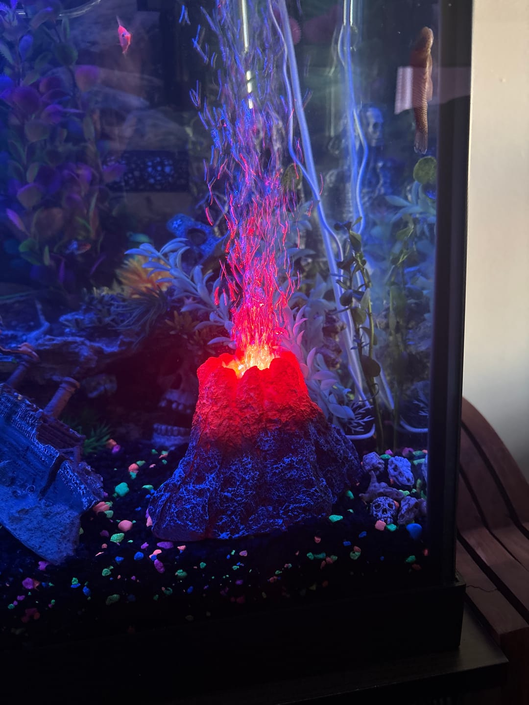 Customer photo review of Aquatop Volcano Ornament with LED Light & Bubble Function