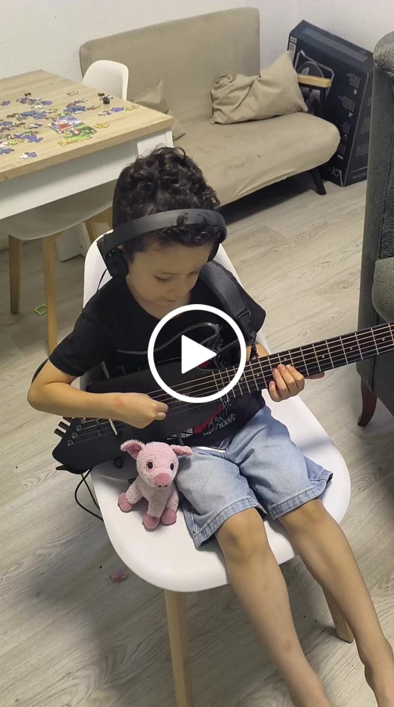 Customer video review of 【Caja Abierta】Donner HUSH™ I Guitarra de viaje ultraligera y portátil