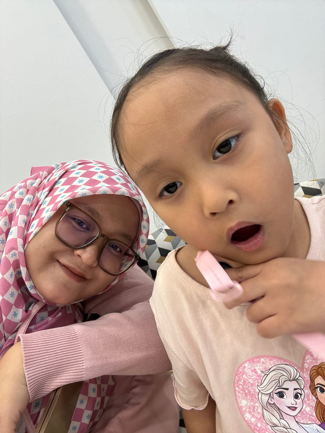 Customer photo review of Monogram Square (Pink)