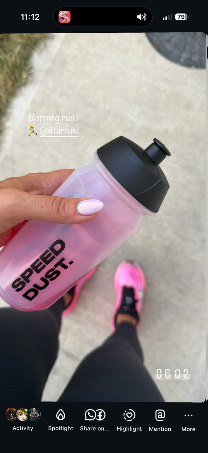 Customer photo review of Speed Dust + Bottle Bundle