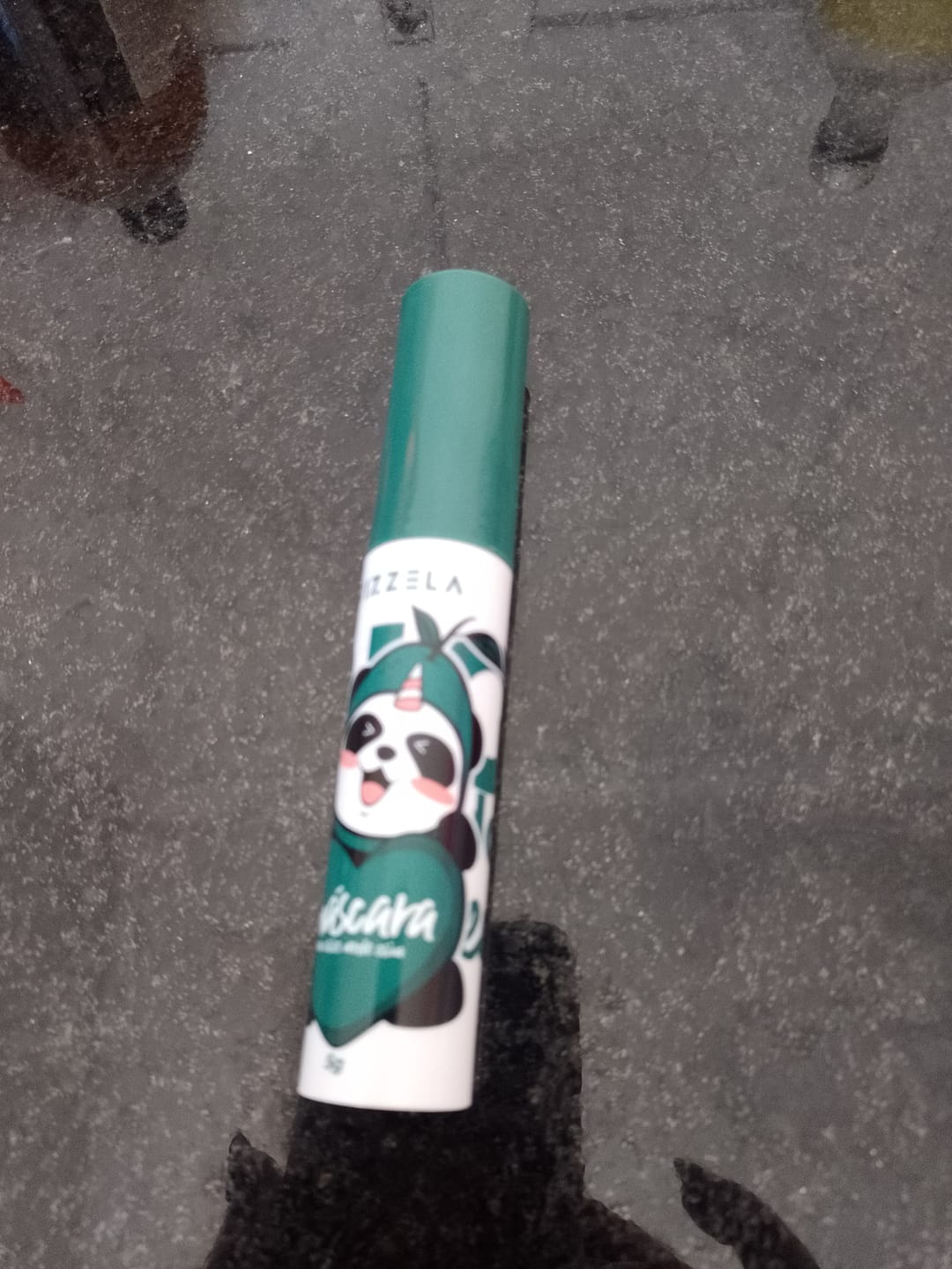 Customer photo review of Máscara Para Cílios Big No Panda Olive Green - Vizzela - Verde