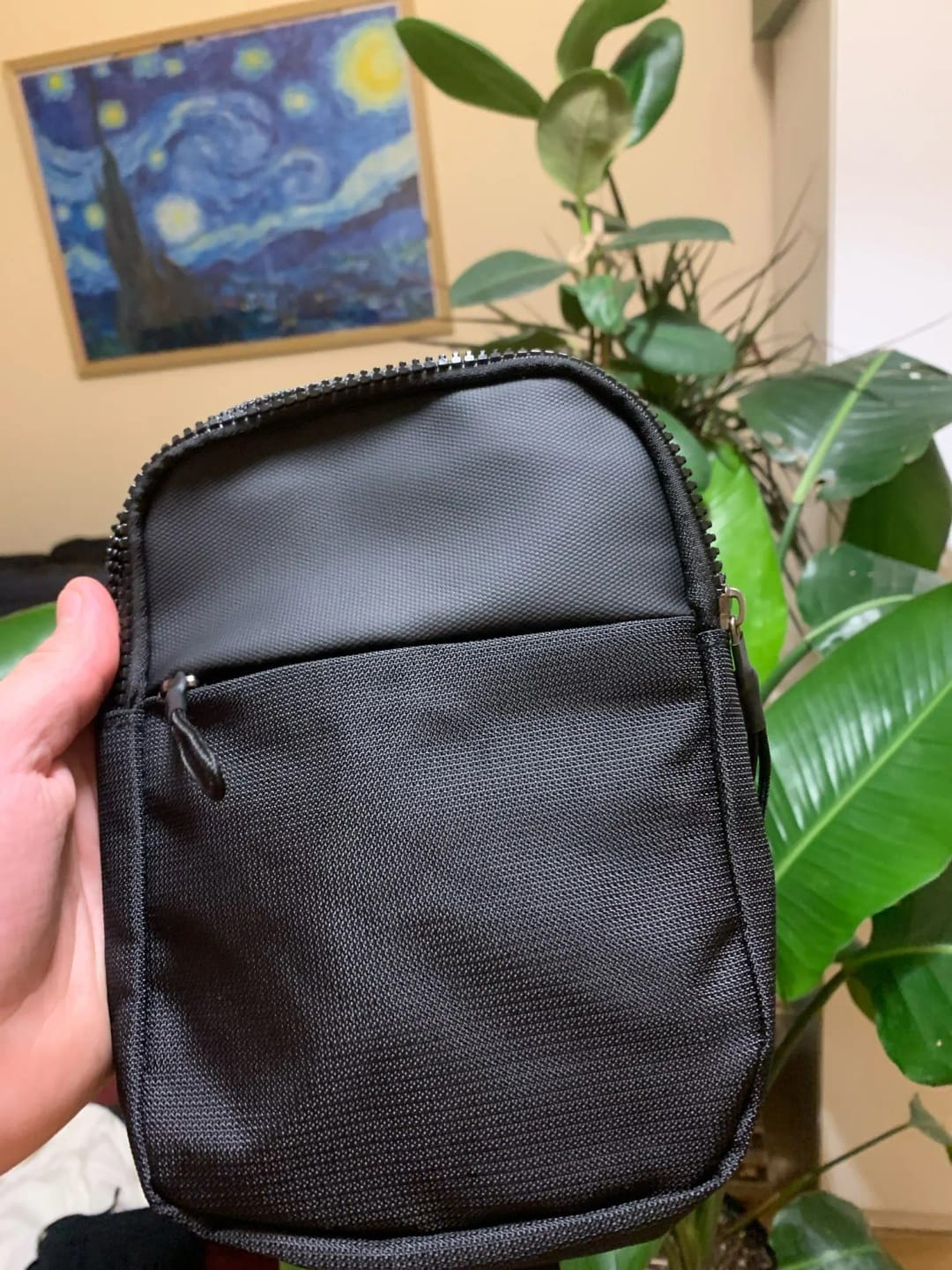 Customer photo review of Varyqon™ – Kompakte Crossbody Bag für Alltag und Reise