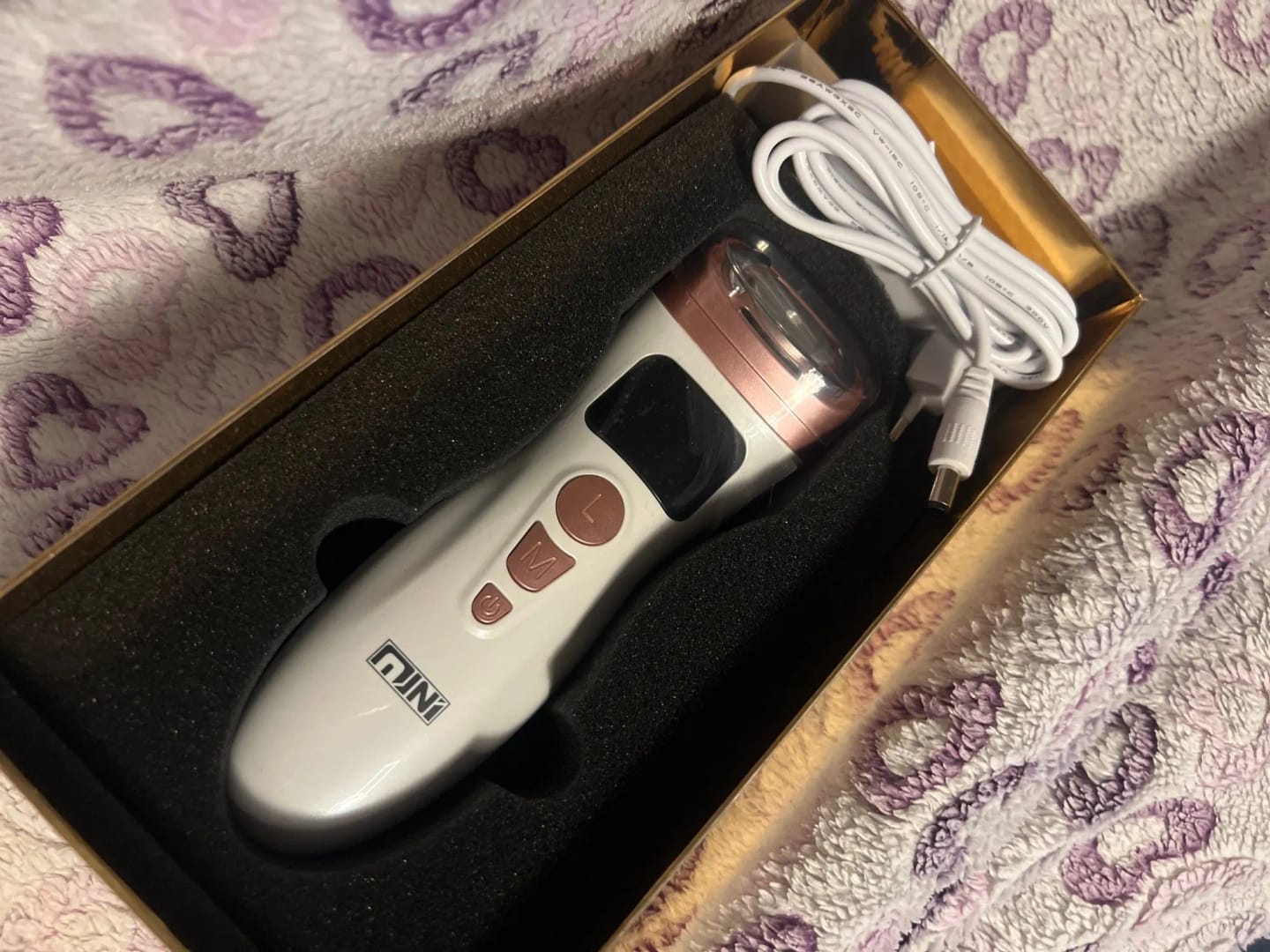 Customer photo review of Microcurrent RF Hifu Anti Wrinkles Face Lifting Skin Tightening Device