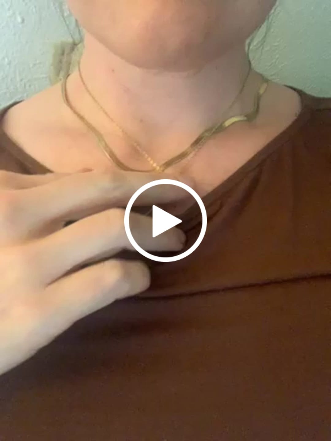 Customer video review of Pavé Cross Pendant