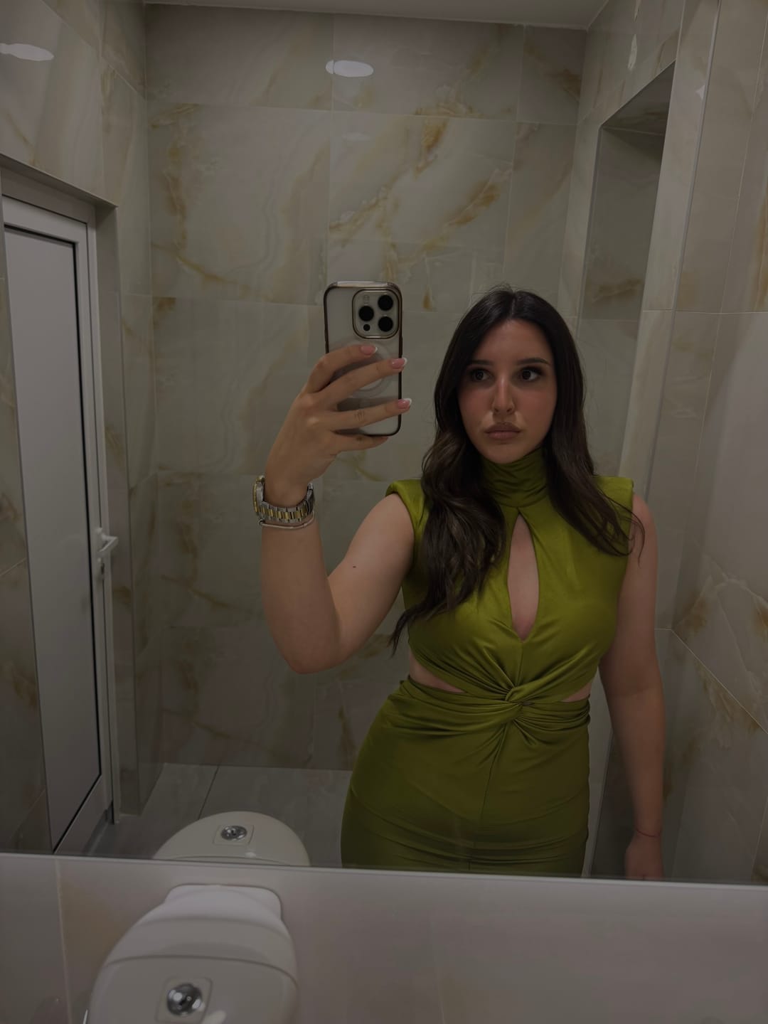 Customer photo review of WIST DRESS SHINY PISTACHIO