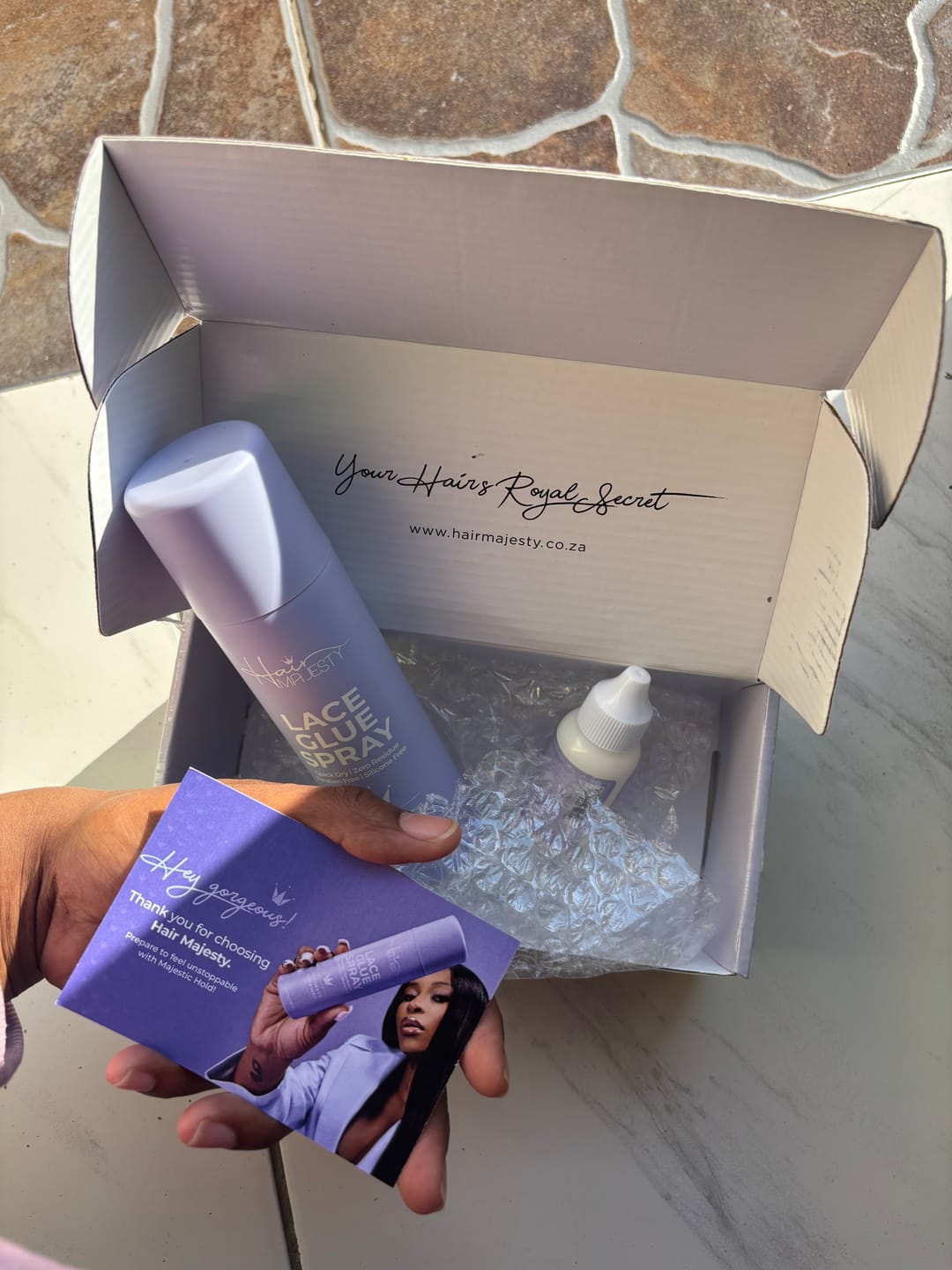 Customer photo review of Ultimate Extra Hold Lace Glue (Waterproof, Invisible Bond)