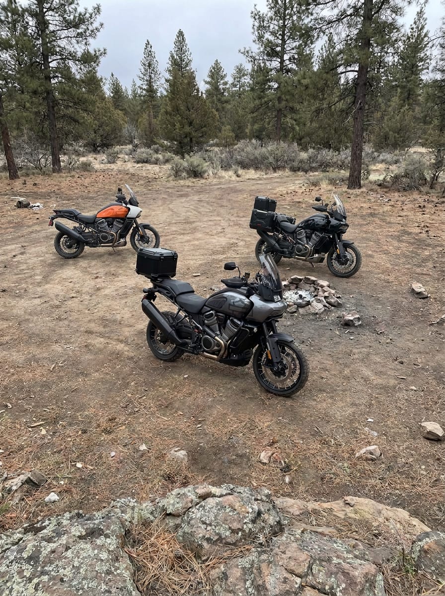 Customer photo review of 38L - Apex XL Harley Pan America RA1250/S Aluminum Top Case Black