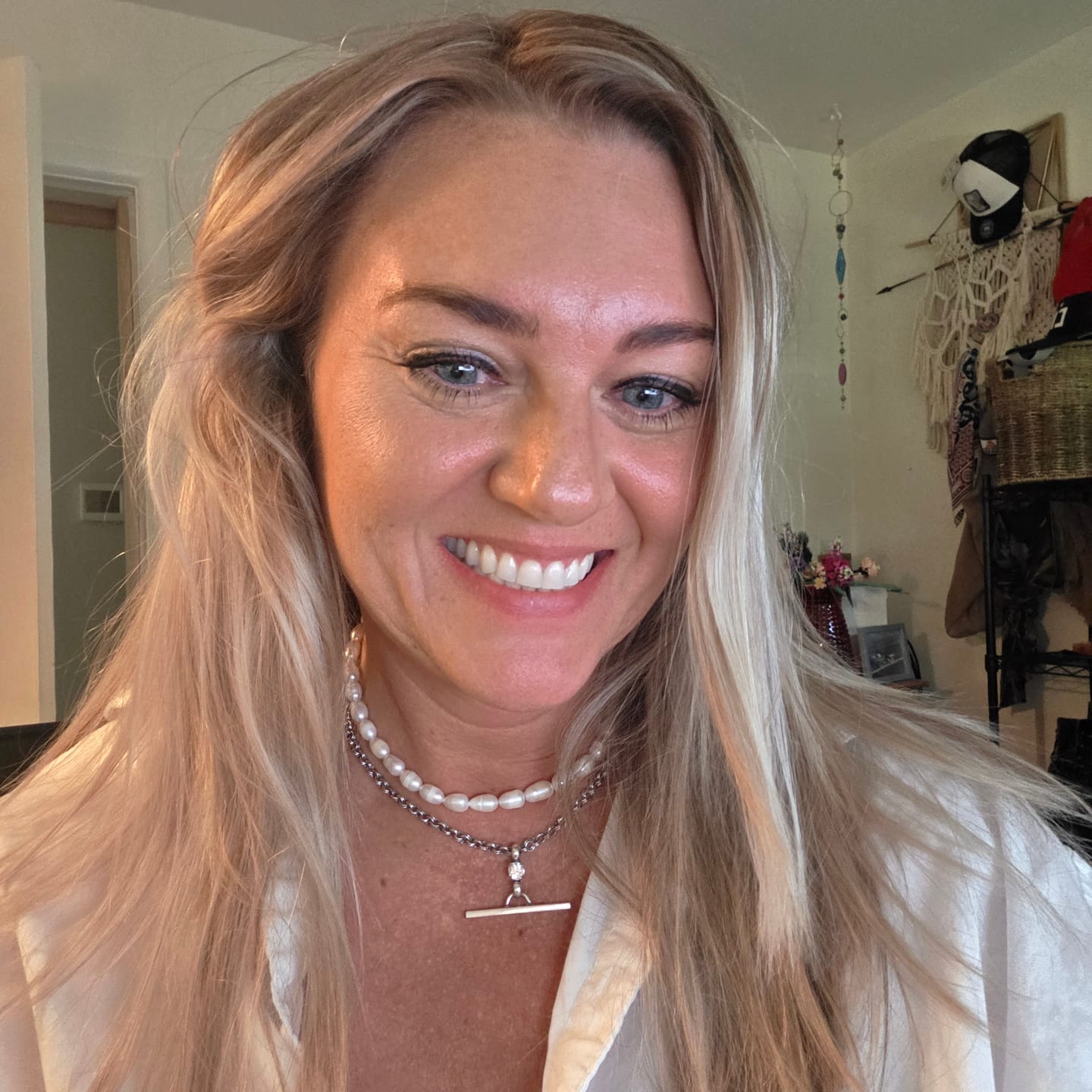 Customer photo review of The Manhattan Pearl & T-Bar Necklace Set