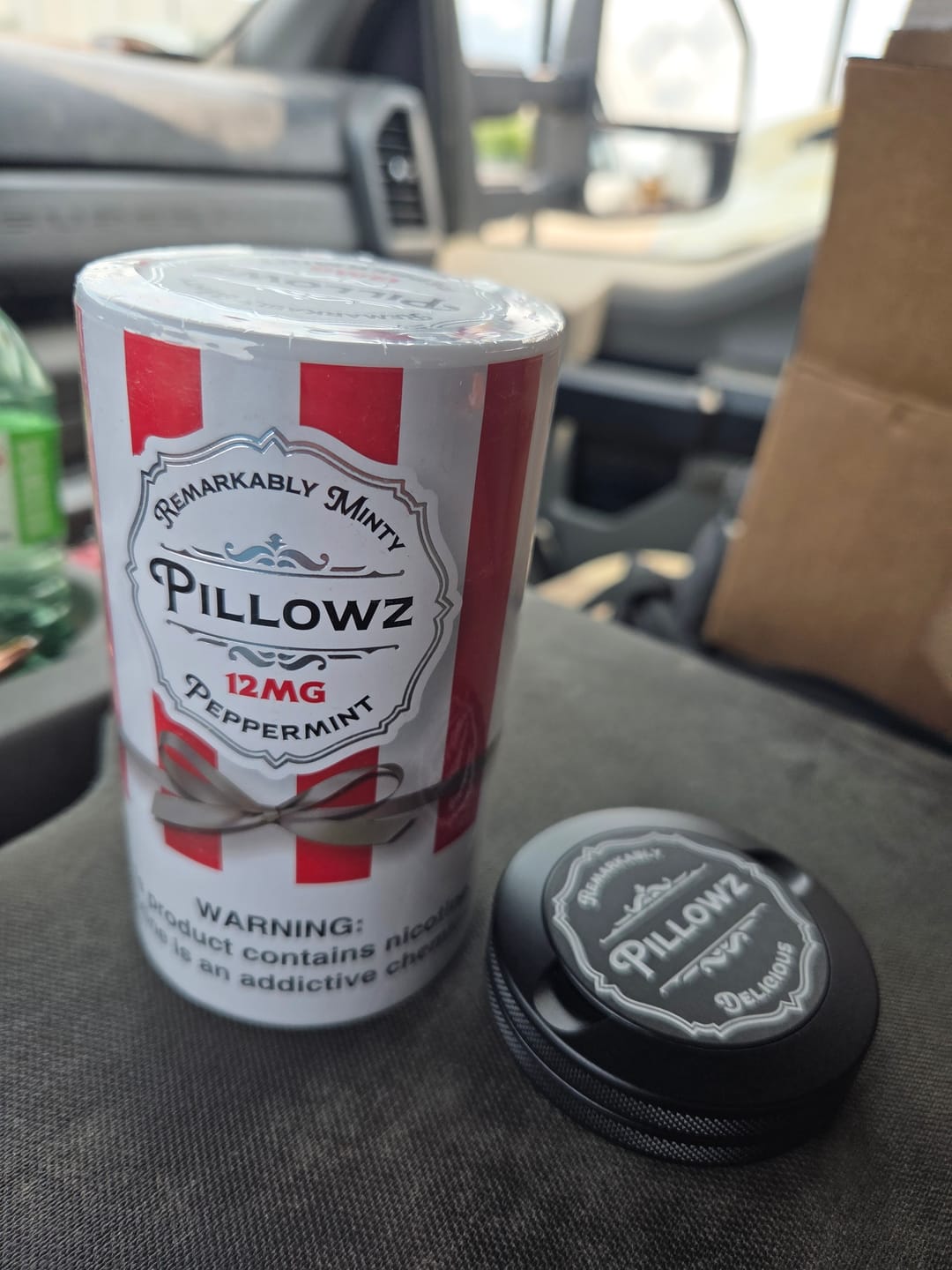 Customer photo review of 🎁 Pillowz LiteGrip Pro Metal Travel Tin Phantom Black (100% off)