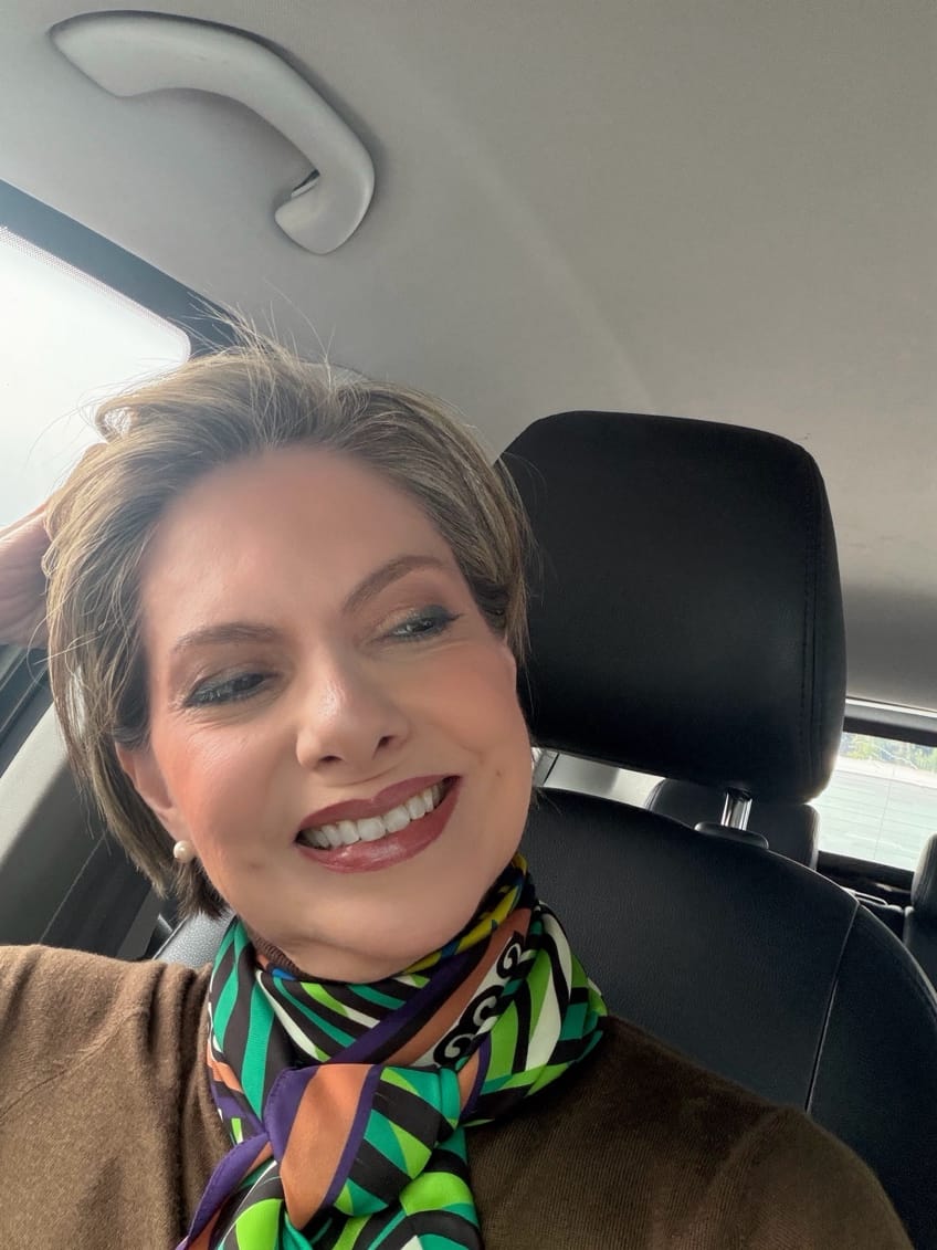 Customer photo review of Lapiseira Para Olhos Olive Green - Vizzela - Verde Oliva Efeito Metalizado
