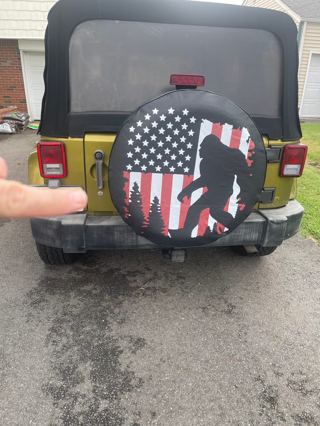 Customer photo review of Jeep Sasquatch Flag Tire Cover