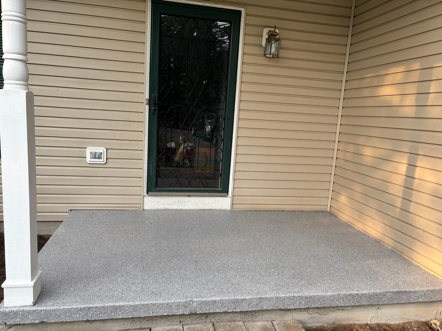 Customer photo review of Epoxy Floor Flakes - Hybrid Stone Collection