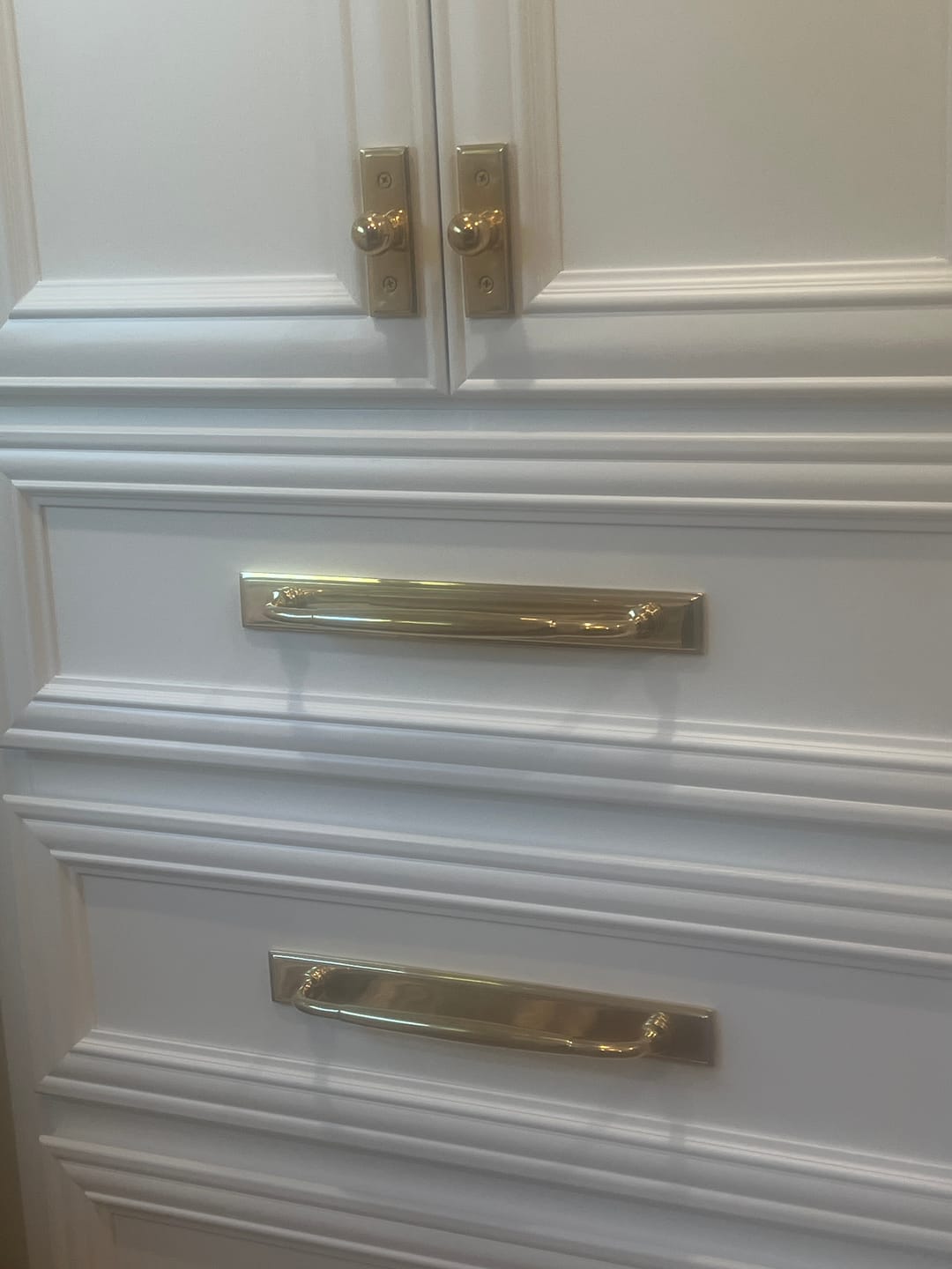 Customer photo review of Classic Cabinet Pulls with Backplate - Unlacquered Brass Polished