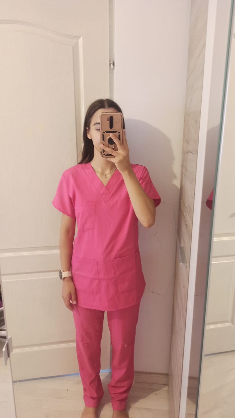 Customer photo review of Costum Medical Elastan Roz Fuchsia, Pentru Femei - Model Classic Flex