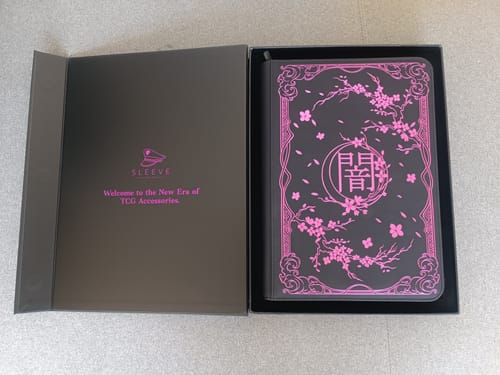 Customer photo review of DARKNESS - 9-Pocket Trading Card Binder