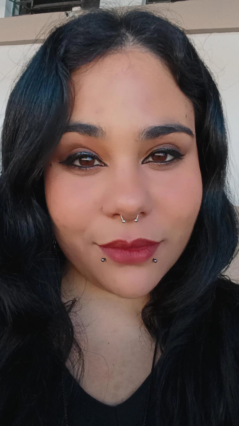 Customer photo review of Base Líquida SATIN - Vizzela
