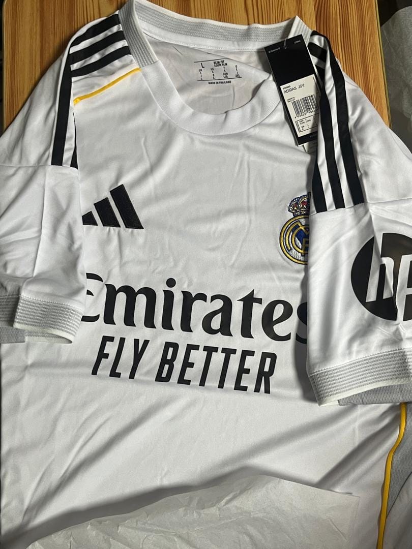 Customer photo review of Camisola Real Madrid I 25/26