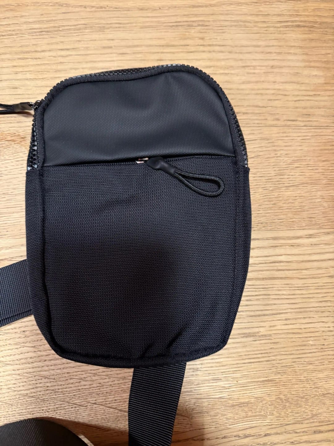 Customer photo review of Varyqon™ – Kompakte Crossbody Bag für Alltag und Reise