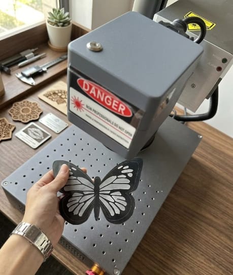 Customer photo review of Carverall G6 5W UV Laser Engraver for Glass, Crystal, Metal & Seals