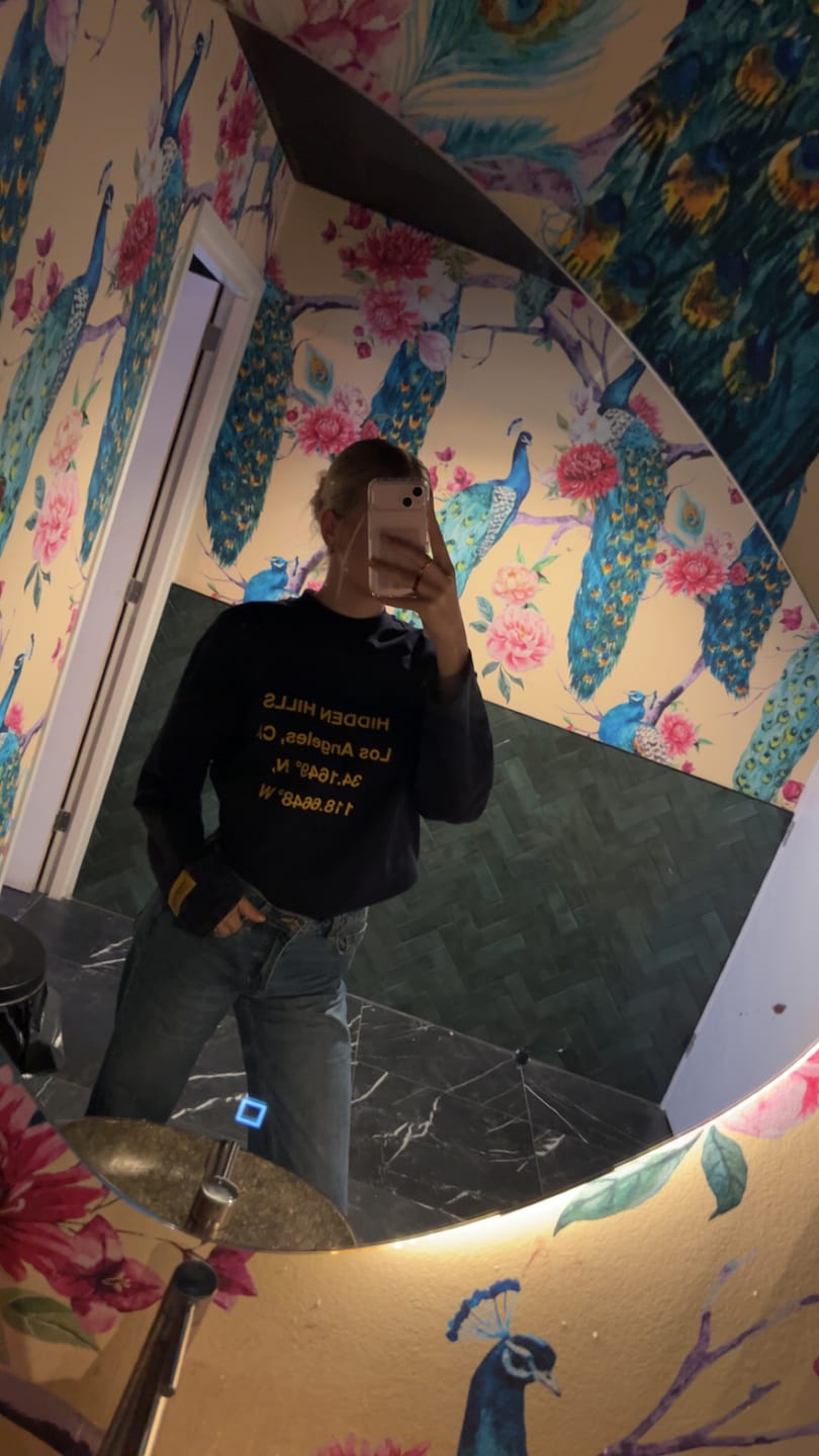 Customer photo review of VINTAGE LOGO LONGSLEEVE T-SHIRT AMBER/NAVY