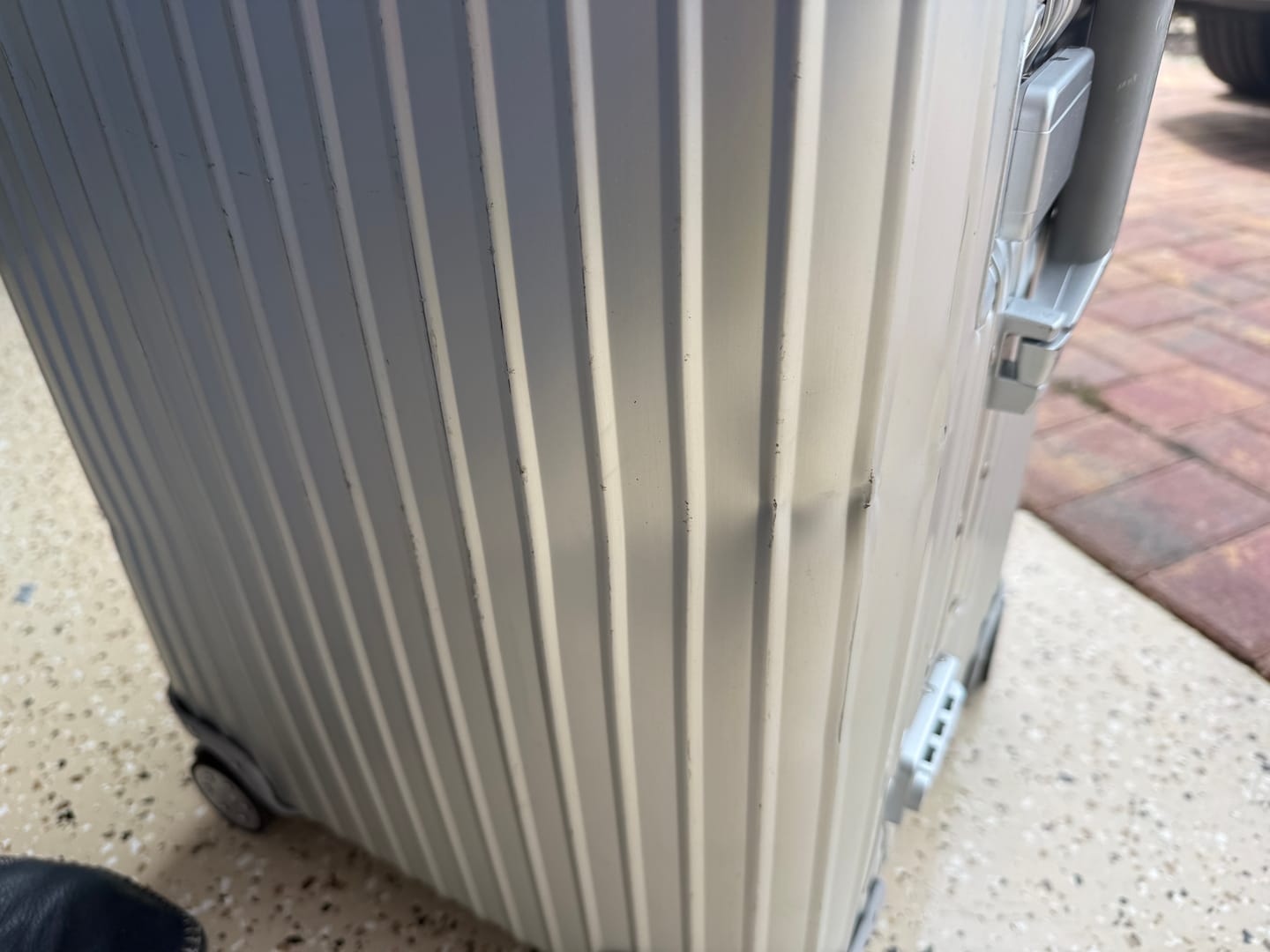 Customer photo review of 80% OFF ALUMINUM SUITCASE V1 VERSION & APPROVED RETURNS
