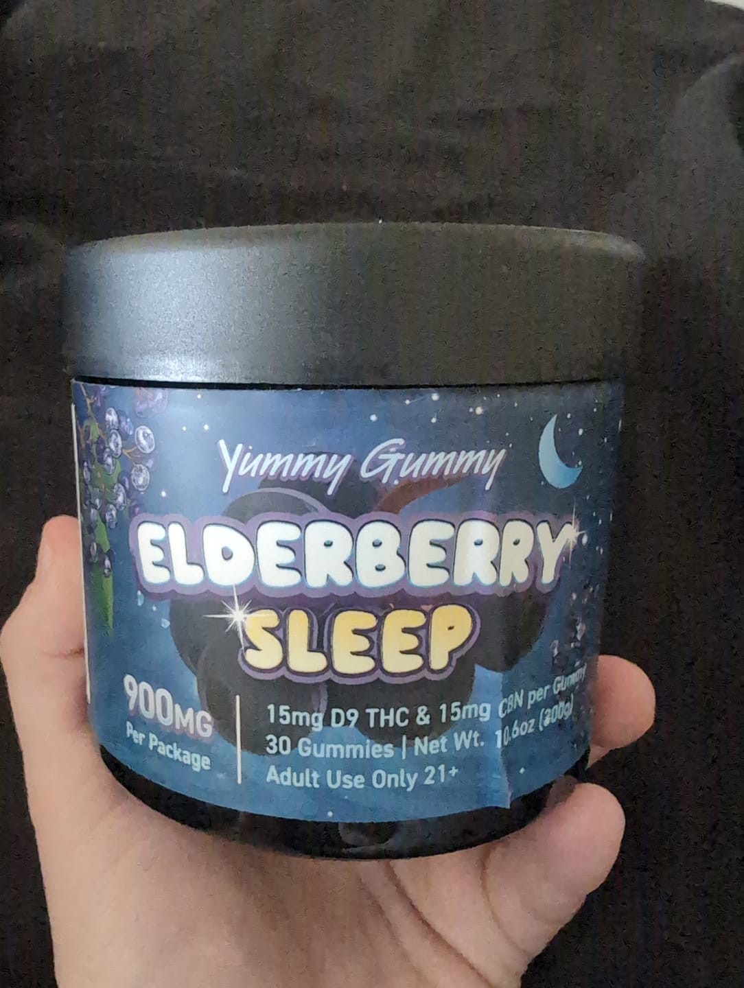 Customer photo review of 900MG Yummy Gummy D9