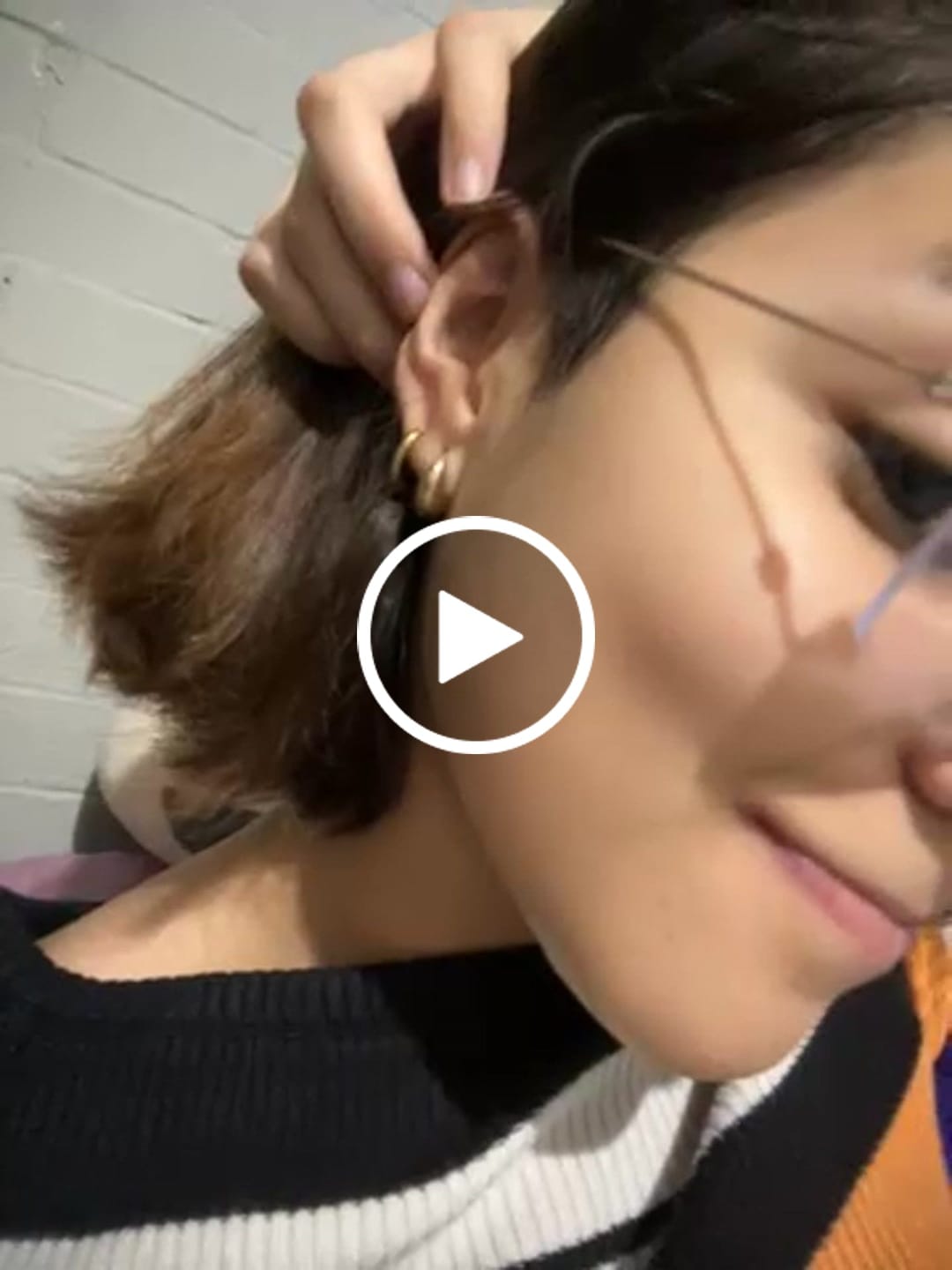 Customer video review of Aretes Poli texture