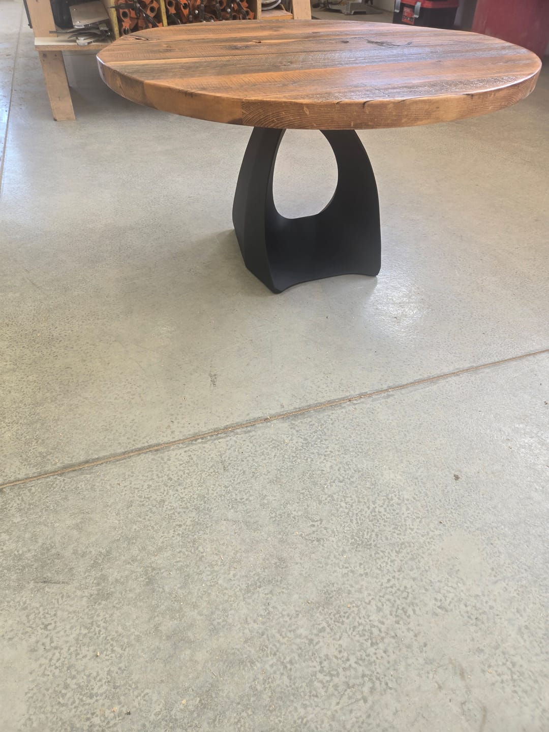 Customer photo review of Coffee Table Base 121 Tulipe 16.2" H Mid-Century Modern Style