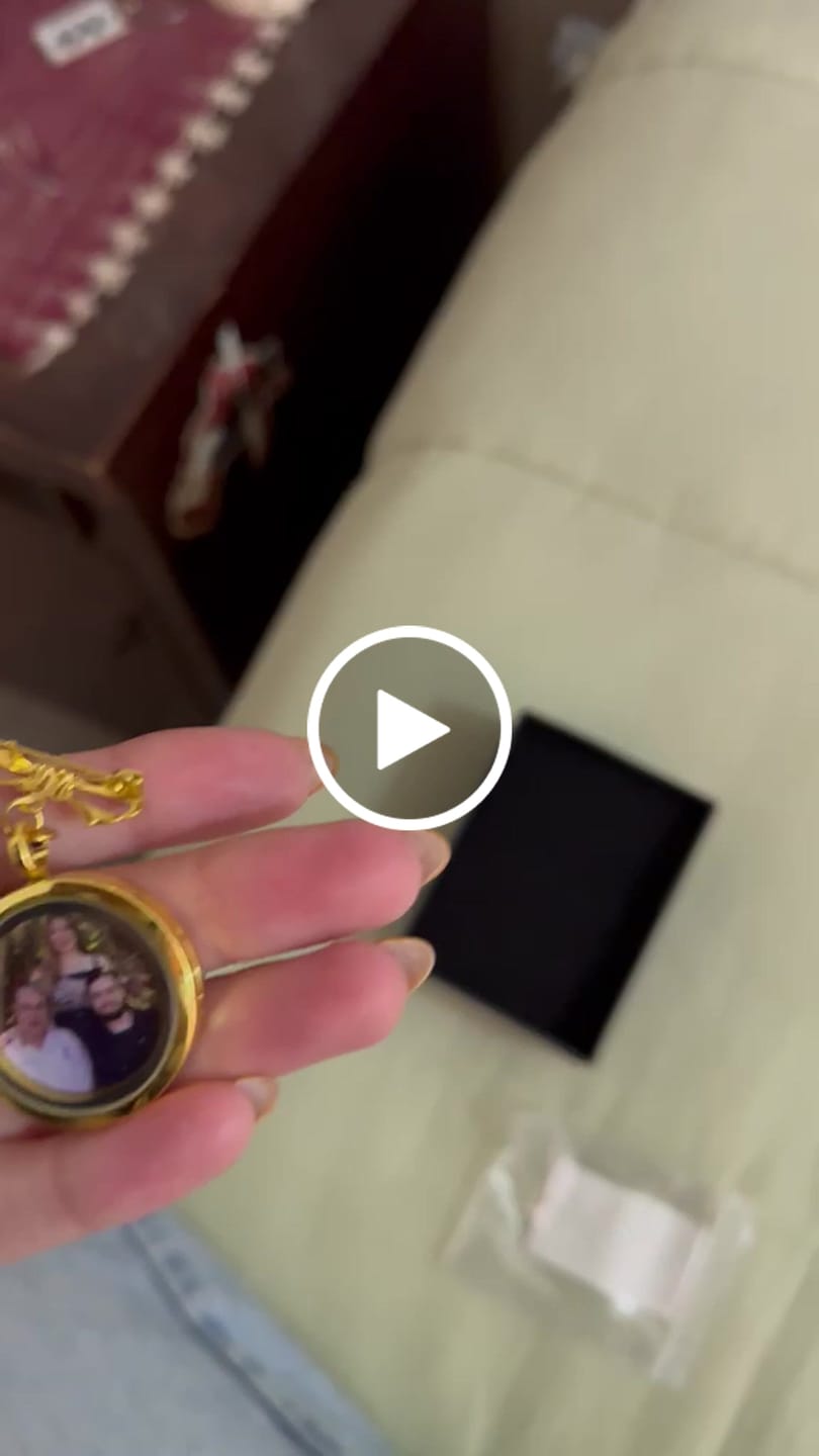 Customer video review of Keep Your Loved One's Memory Close - Custom Grad Gown Memorial Photo Pin - Personalized Bow Pin